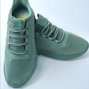 Adidas trace green mens size 9.5